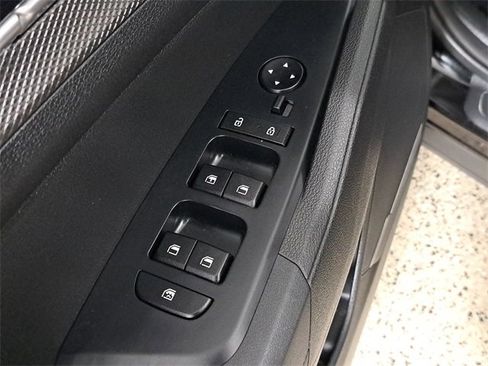 Used 2024 Kia Sportage LX image 22