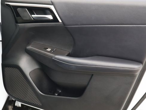 Used 2024 Mitsubishi Outlander SE FWD image 15