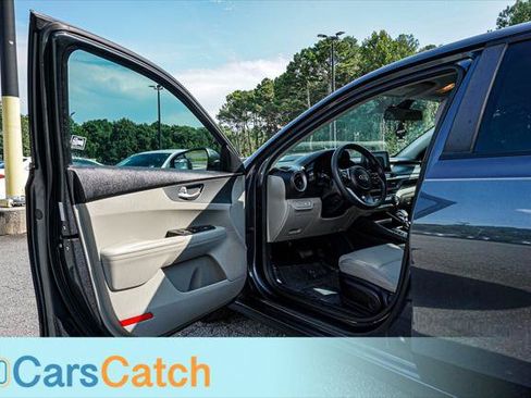 Used 2019 Kia Forte LXS FWD image 18