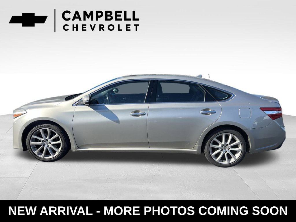 Used 2014 Toyota Avalon Limited FWD image 2