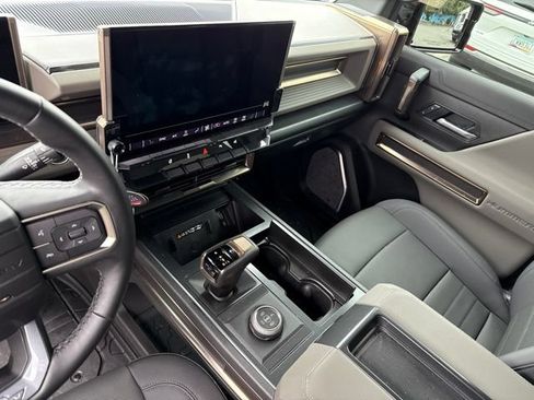 Used 2025 GMC Hummer EV 3X AWD/4WD image 9