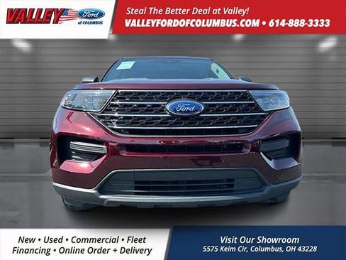 Used 2022 Ford Explorer XLT image 3
