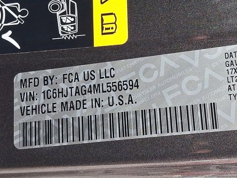 Used 2021 Jeep Gladiator Willys image 31