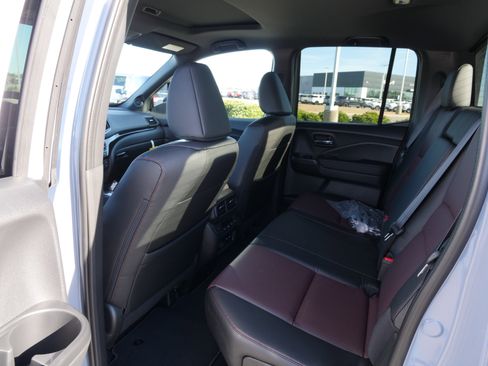 New 2026 Honda Ridgeline Black Edition image 16