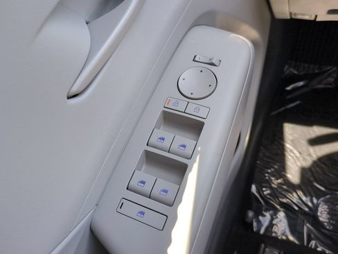 Used 2024 Hyundai Kona SEL FWD image 18