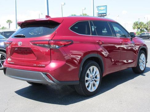 Used 2021 Toyota Highlander Limited FWD image 5