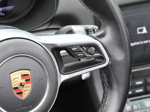 Used 2021 Porsche 718 Boxster image 21