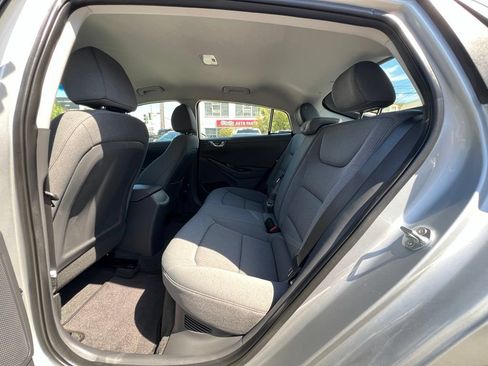 Used 2020 Hyundai Ioniq Blue FWD image 15