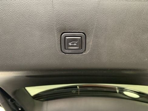 Used 2023 Chevrolet Traverse LT w/ LPO, Roadside Safety Package AWD/4WD image 35
