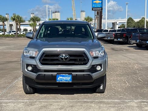 Used 2023 Toyota Tacoma SR5 w/ Technology Package AWD/4WD image 2