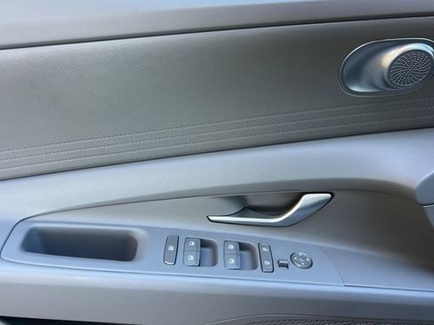 New 2026 Hyundai Elantra Hybrid FWD image 10