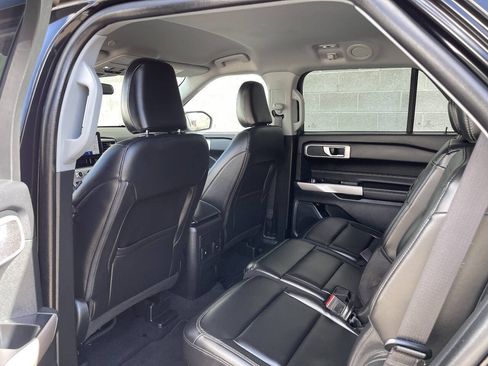 Used 2023 Ford Explorer XLT w/ Equipment Group 202A AWD/4WD image 11