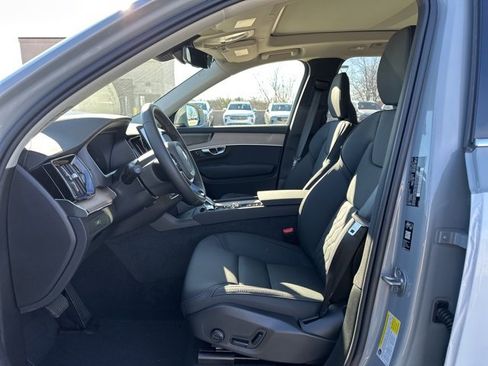 New 2026 Volvo XC90 B6 Plus w/ Protection Package Premier image 13