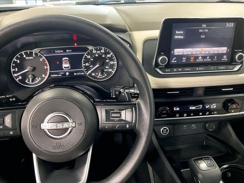 Used 2023 Nissan Rogue SV AWD/4WD image 19