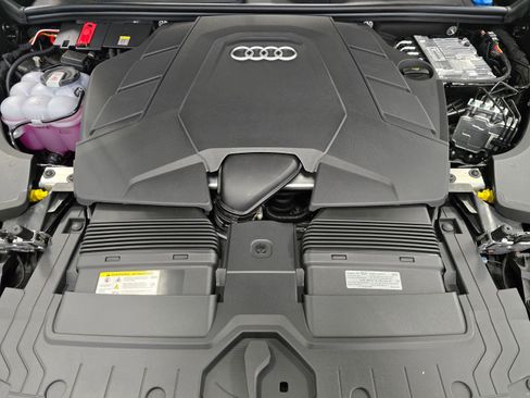 Used 2025 Audi Q8 Premium Plus w/ Premium Plus Package image 10