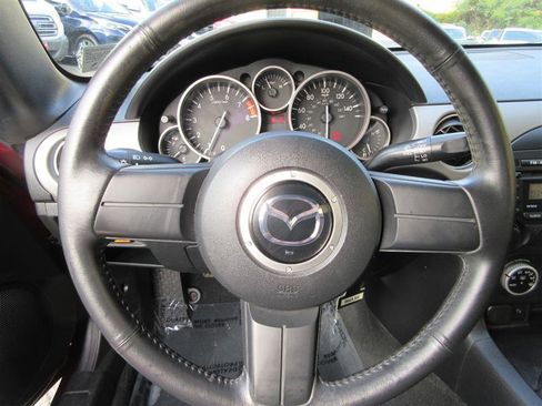 Used 2011 MAZDA MX-5 Miata Sport image 12