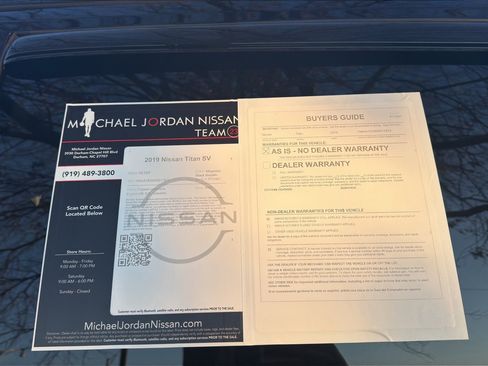 Used 2019 Nissan Titan SV w/ SV Convenience Package image 14