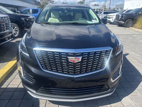 Certified 2025 Cadillac XT5 Premium Luxury FWD image 5