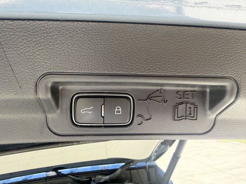 Used 2025 Ford Explorer Active w/ Active Comfort Package AWD/4WD image 28