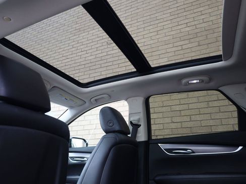 Used 2019 Cadillac XT5 Luxury FWD image 19