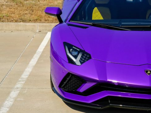 Used 2018 Lamborghini Aventador S AWD/4WD image 39