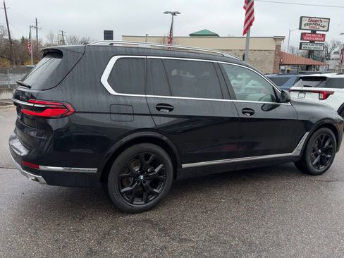 Used 2023 BMW X7 xDrive40i w/ Premium Package AWD/4WD image 11