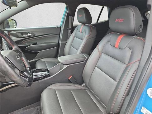 Used 2025 Chevrolet Trax RS w/ Driver Confidence Package image 10