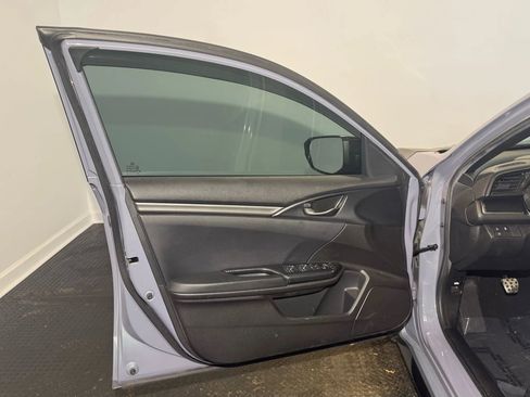 Used 2019 Honda Civic Sport image 7