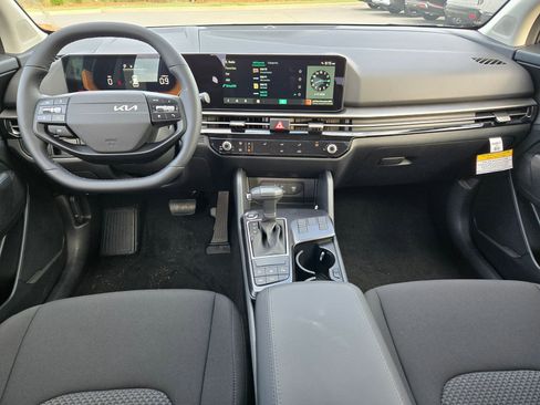 New 2026 Kia Sportage LX FWD image 10