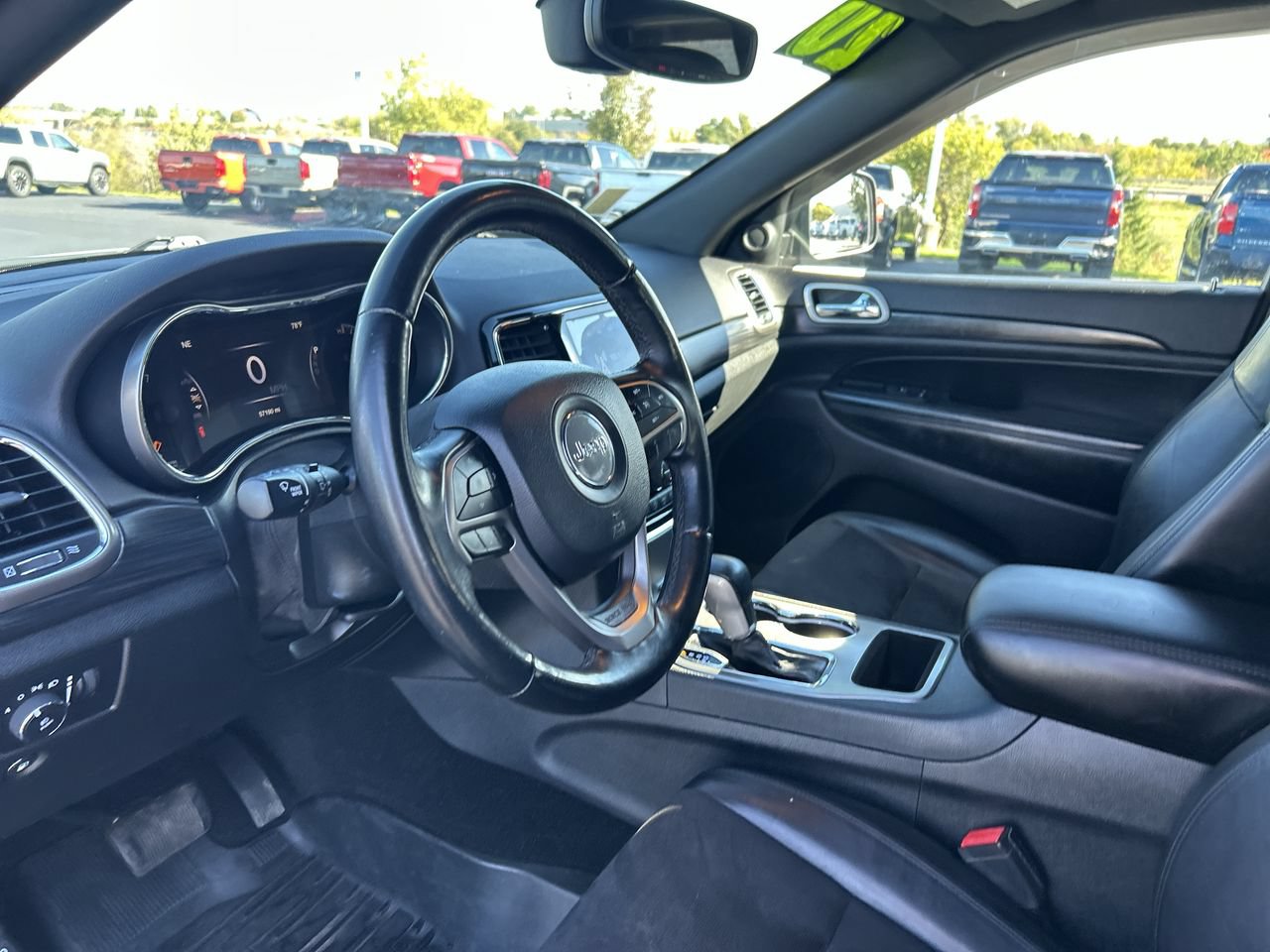 Used 2020 Jeep Grand Cherokee Laredo w/ Security & Convenience Group AWD/4WD image 25