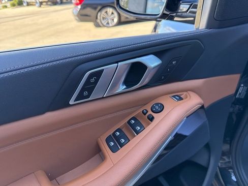 Used 2021 BMW X5 xDrive40i w/ Convenience Package image 25