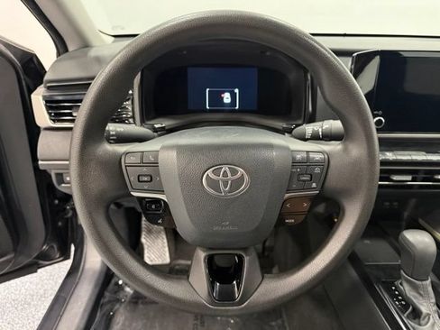 Used 2025 Toyota Camry LE FWD image 22