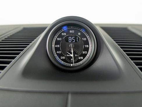 New 2026 Porsche Macan Turbo image 25