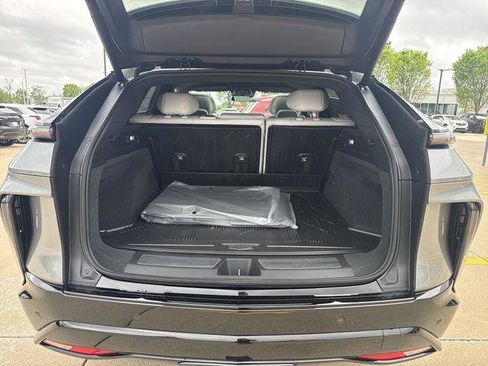 New 2026 Cadillac Lyriq Sport image 17