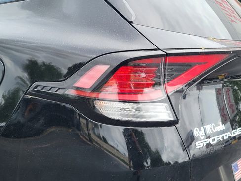 Used 2023 Kia Sportage SX image 10
