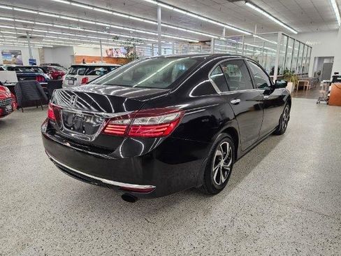 Used 2016 Honda Accord LX image 4