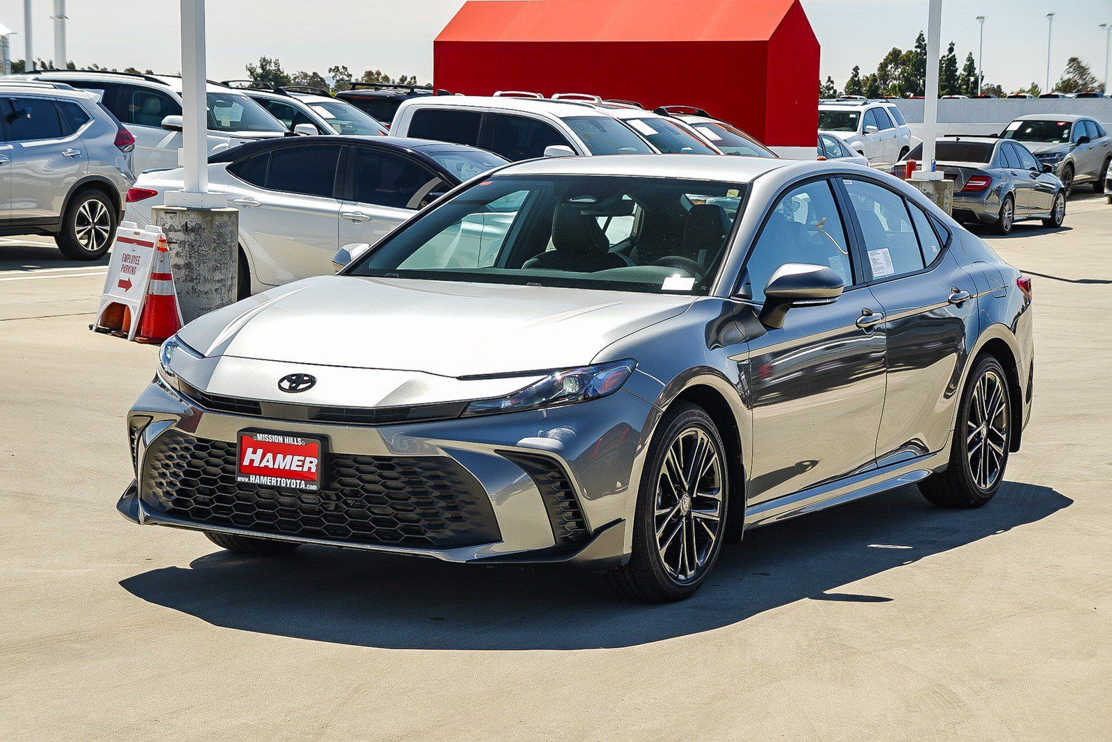 New 2026 Toyota Camry SE FWD image 3
