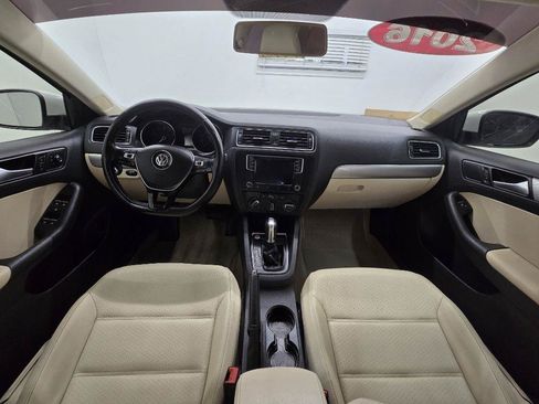 Used 2016 Volkswagen Jetta SE FWD image 16