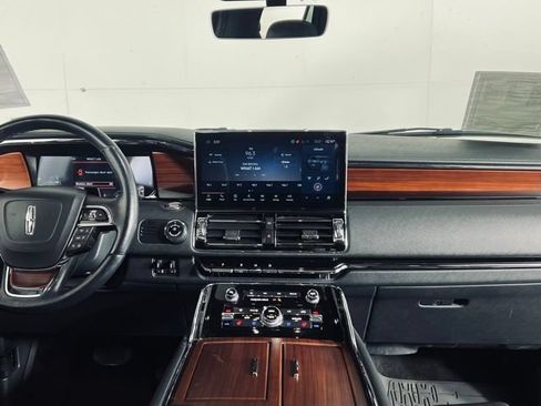 Used 2023 Lincoln Navigator Reserve w/ Equipment Group 201A AWD/4WD image 43
