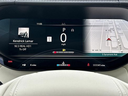 New 2025 Land Rover Range Rover Long Wheelbase SE AWD/4WD image 14