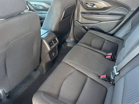 Used 2023 GMC Terrain SLE w/ Driver Convenience Package image 5