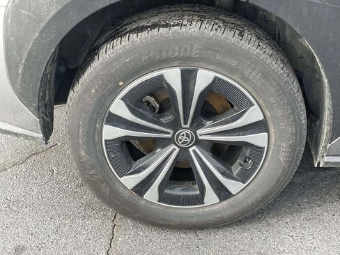 Used 2024 Toyota bZ4X XLE image 13