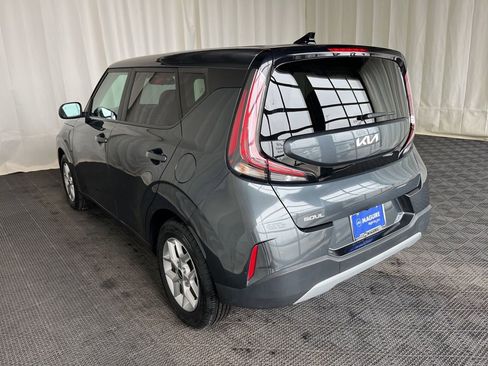 Used 2023 Kia Soul LX w/ LX Technology Package FWD image 32
