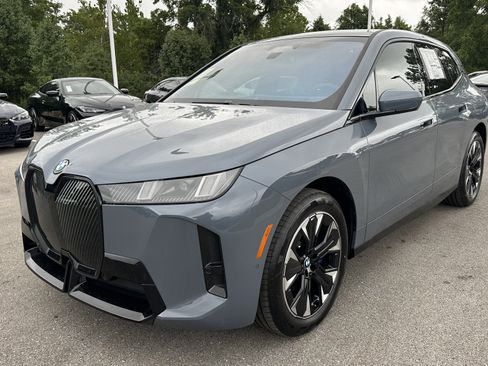 New 2026 BMW iX xDrive45 w/ M Sport Package image 5