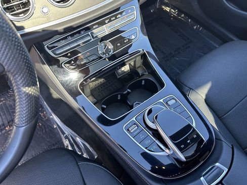 Used 2017 Mercedes-Benz E 300 image 31