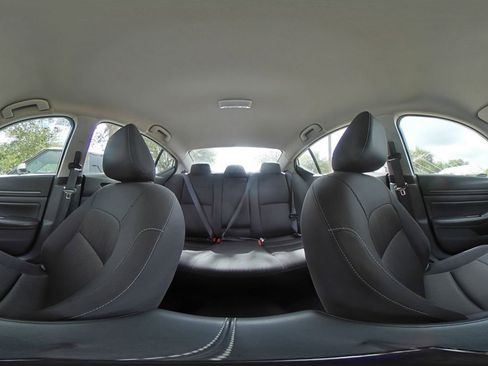 Used 2025 Nissan Altima 2.5 SV image 42