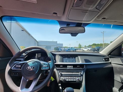 Used 2020 Kia Optima LX FWD image 17