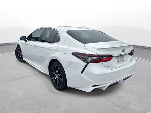 Used 2023 Toyota Camry SE FWD image 8