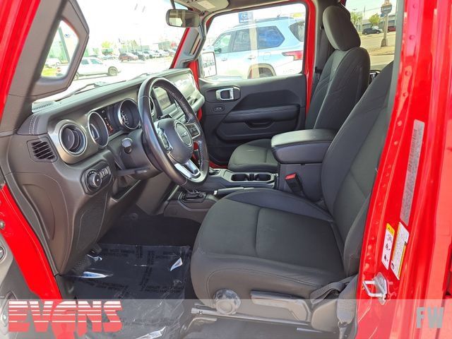 Used 2019 Jeep Wrangler Unlimited Sahara AWD/4WD image 19