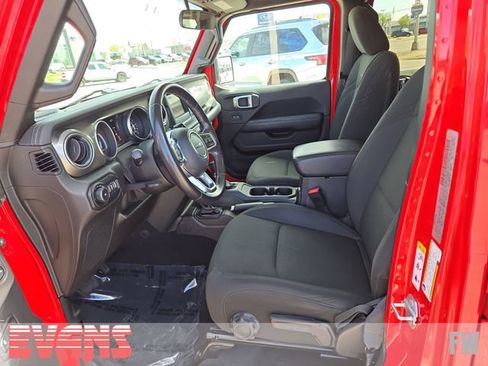 Used 2019 Jeep Wrangler Unlimited Sahara AWD/4WD image 19